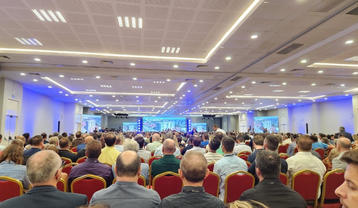 Pedro Hoffmann participa de palestra com Paulo Guedes em Balnerio Cambori